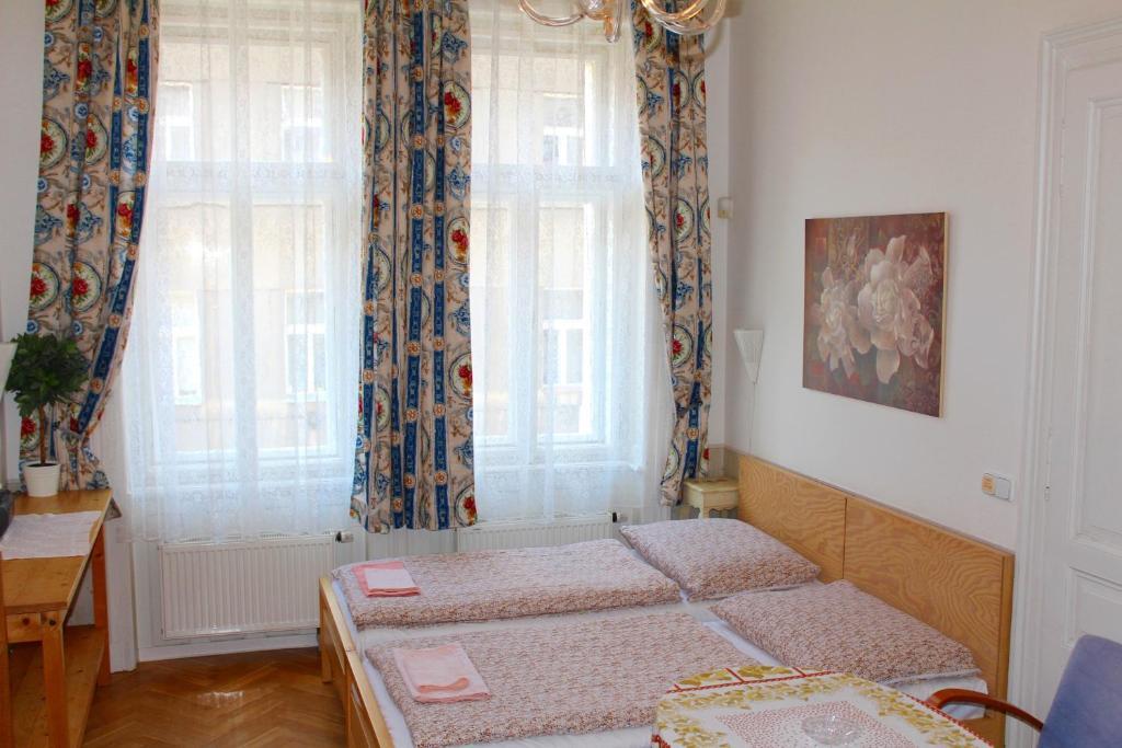 Alice House Aparthotel 3*